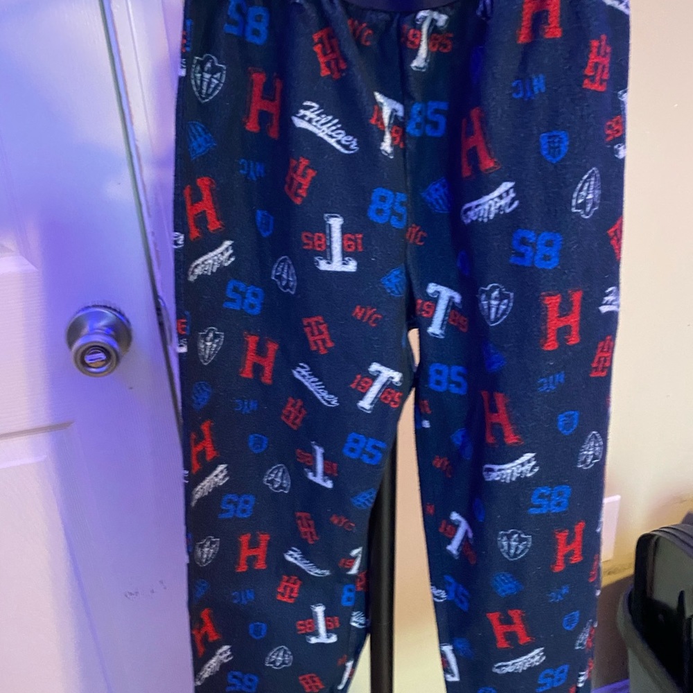 Boys Hilfiger Pajama pants (2 pairs).